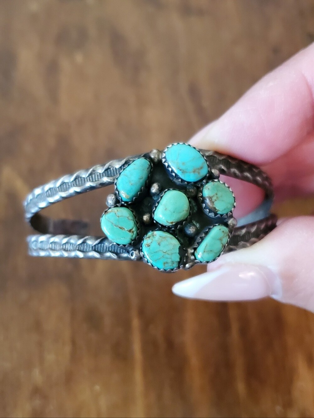 Vintage Native American Navaho Handmade Bracelet Jewelry Tuquoise Cluster